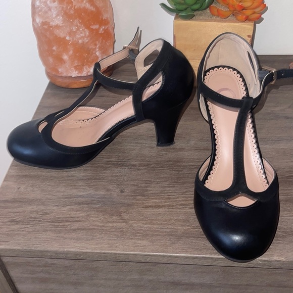 Journee Collection Shoes Journee Collection Black Olina Pump 8w Poshmark
